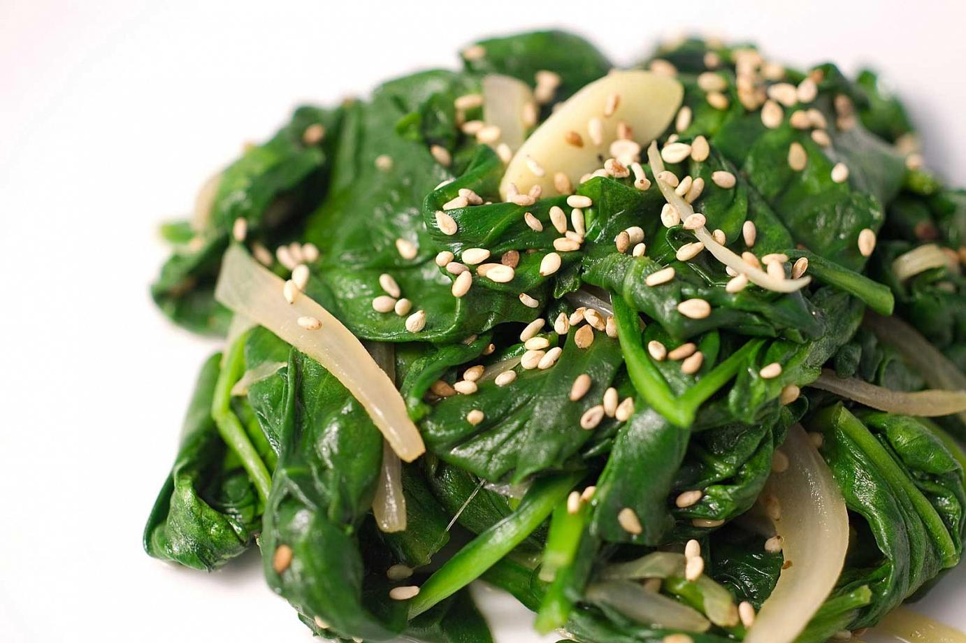 Sauteed-Paleo-Spinach-with-Toasted-Sesame-Seeds[1]